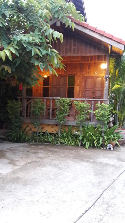 J&J Guesthouse Sukhothai Exterior foto